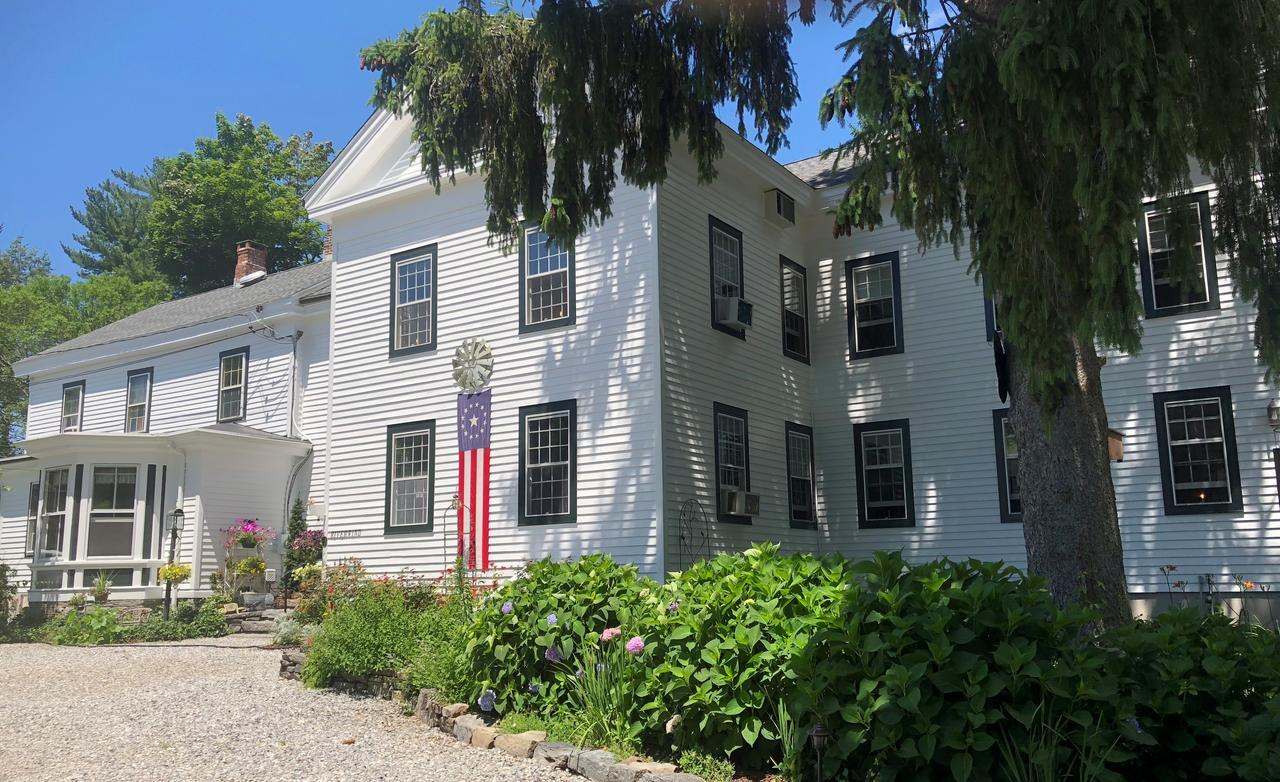 Riverwind Inn Bed And Breakfast Deep River Esterno foto